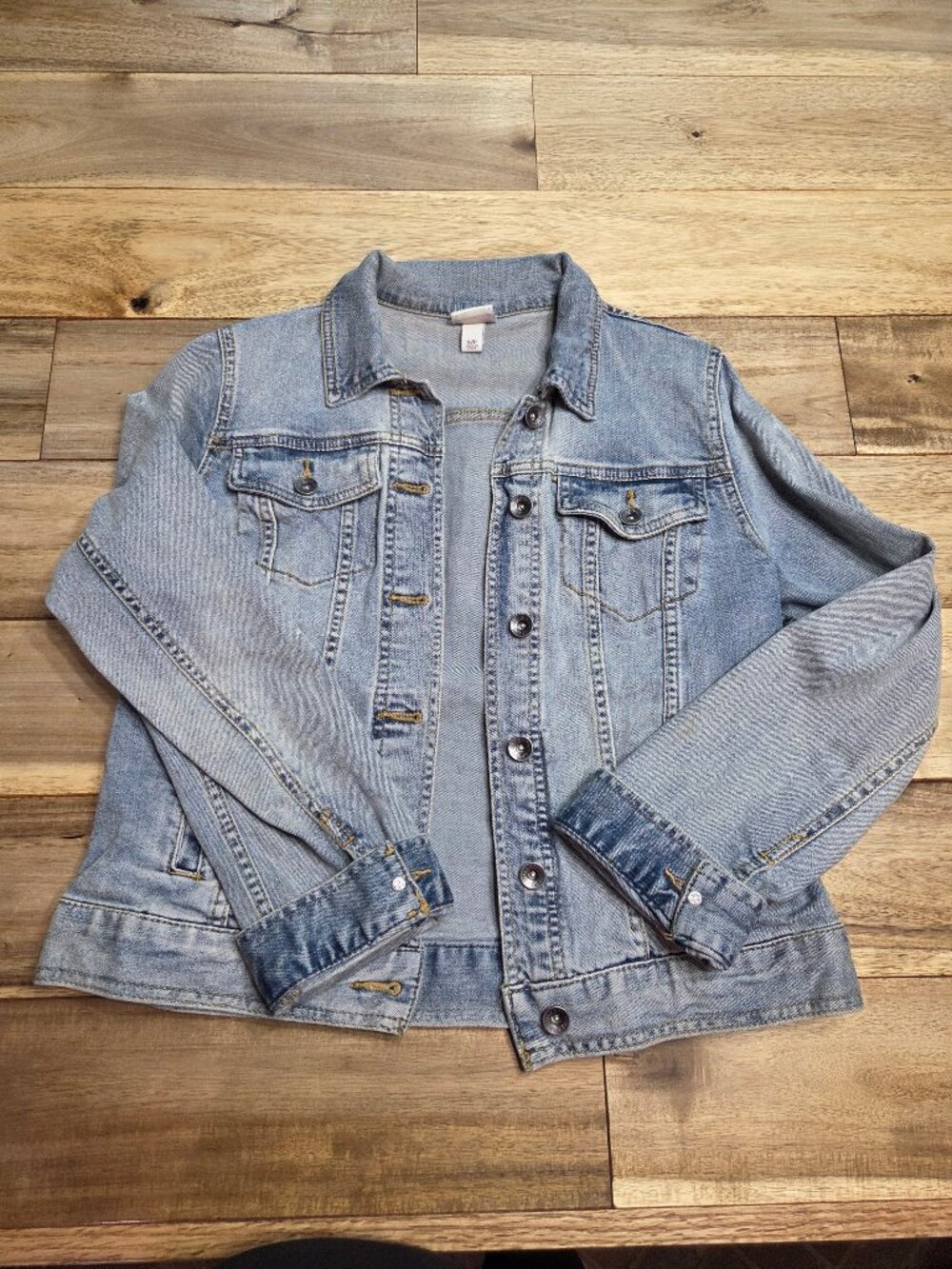 Merona Small Light Wash Denim Jacket Button Front Chest Pockets